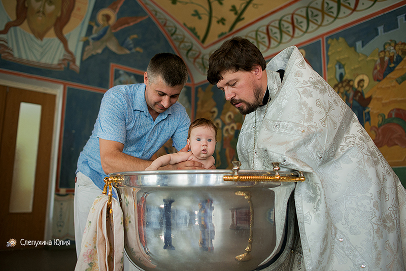 Таинство Крещения Валерии в Покровском храме (Воронеж)